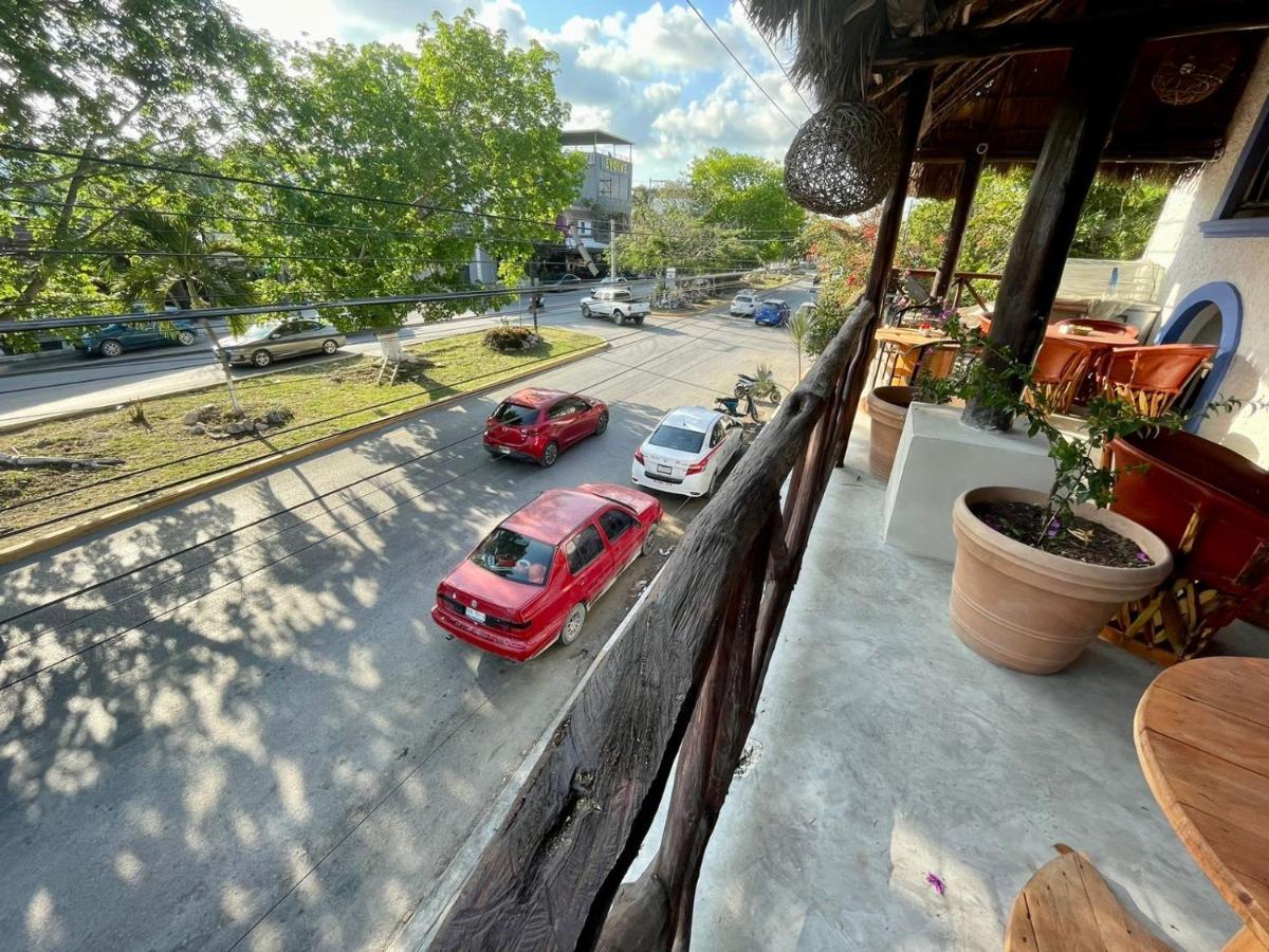 Mio Tulum Hotel Boutique Εξωτερικό φωτογραφία View of the street from a balcony