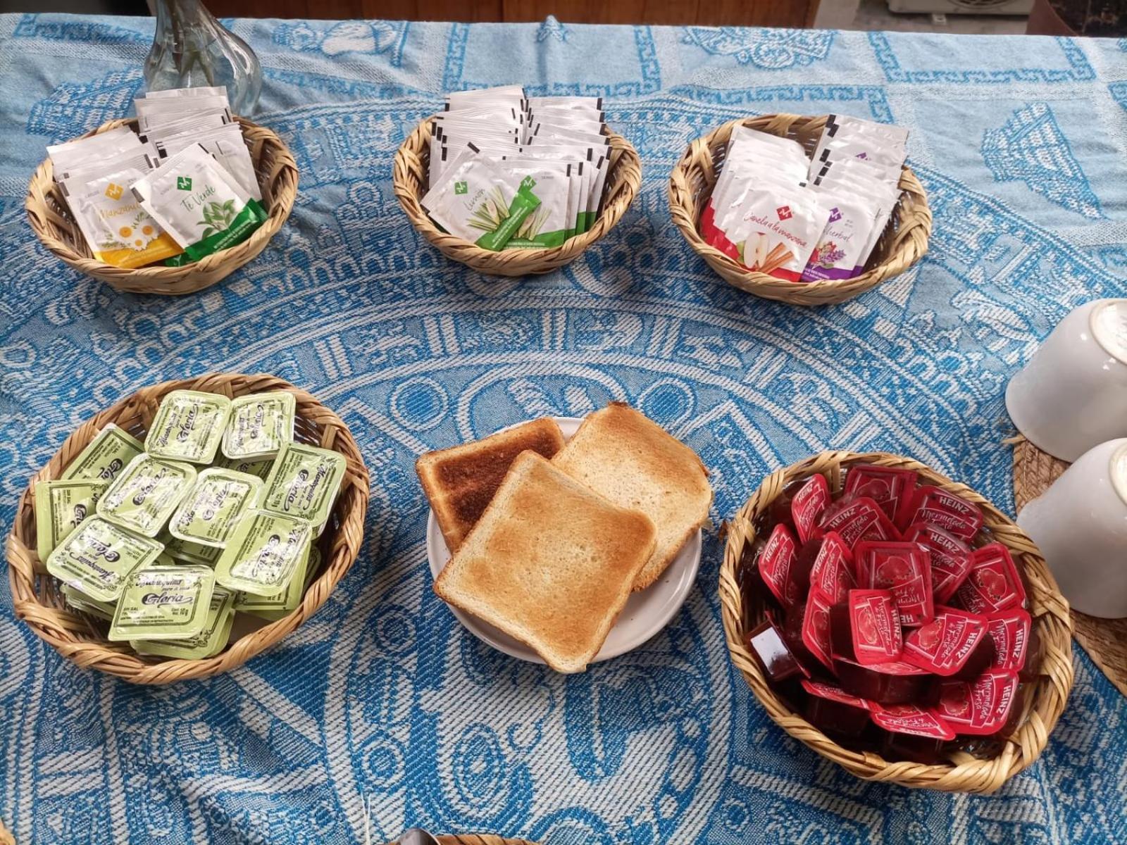 Mio Tulum Hotel Boutique Εξωτερικό φωτογραφία A selection of jams and spreads